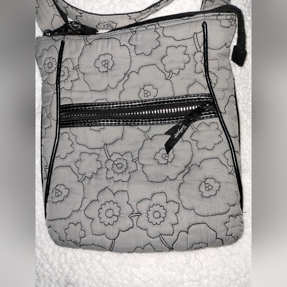 Thirty-one grey 🩶 quilted crossbody - Picture 6 of 8